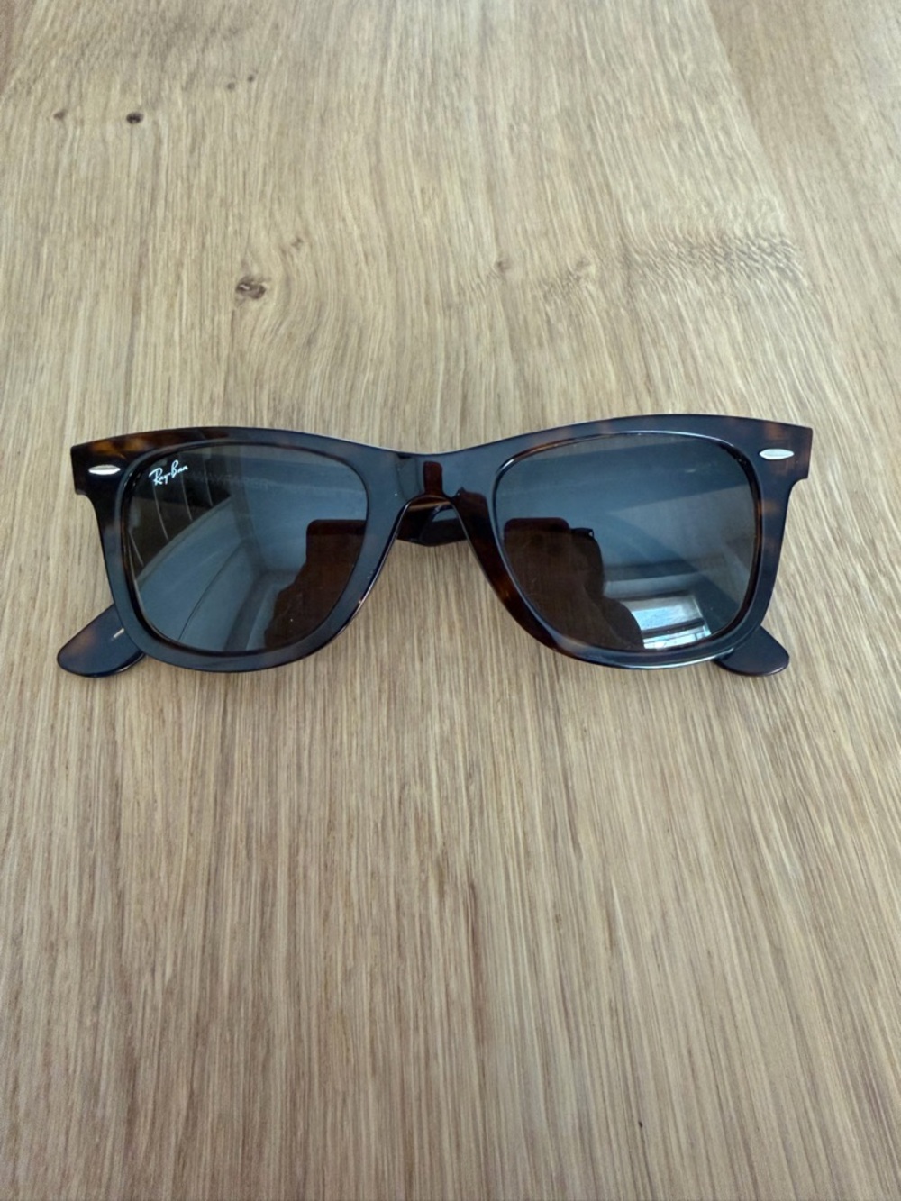 Ray-Ban Tortoiseshell Wayfarer Classic Sunglasses